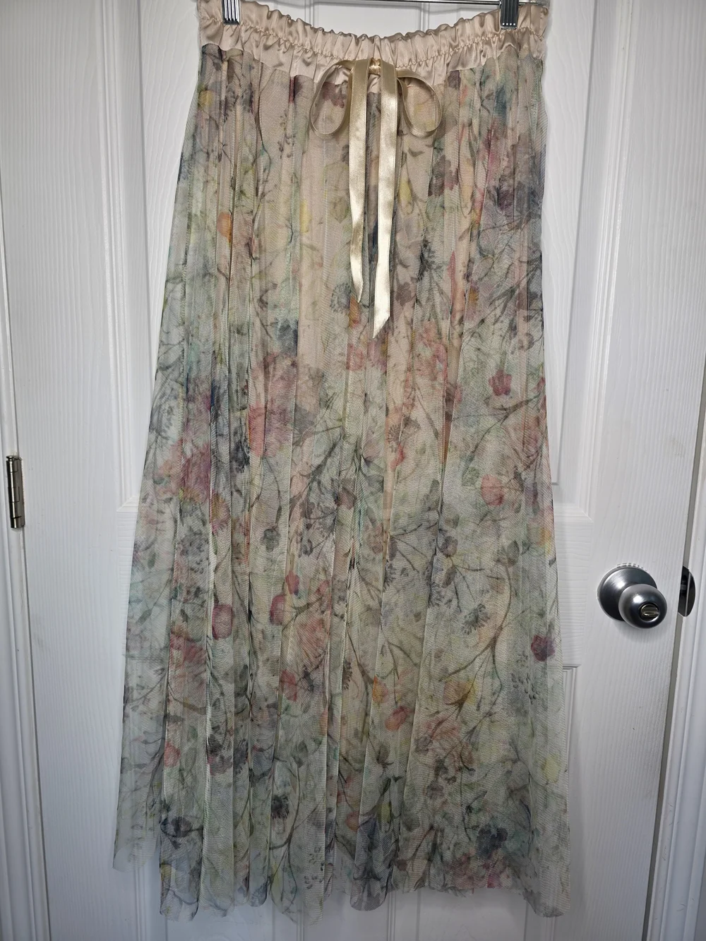 Floral Tulle Midi Skirt in Soft Beige - Picture 2 of 14